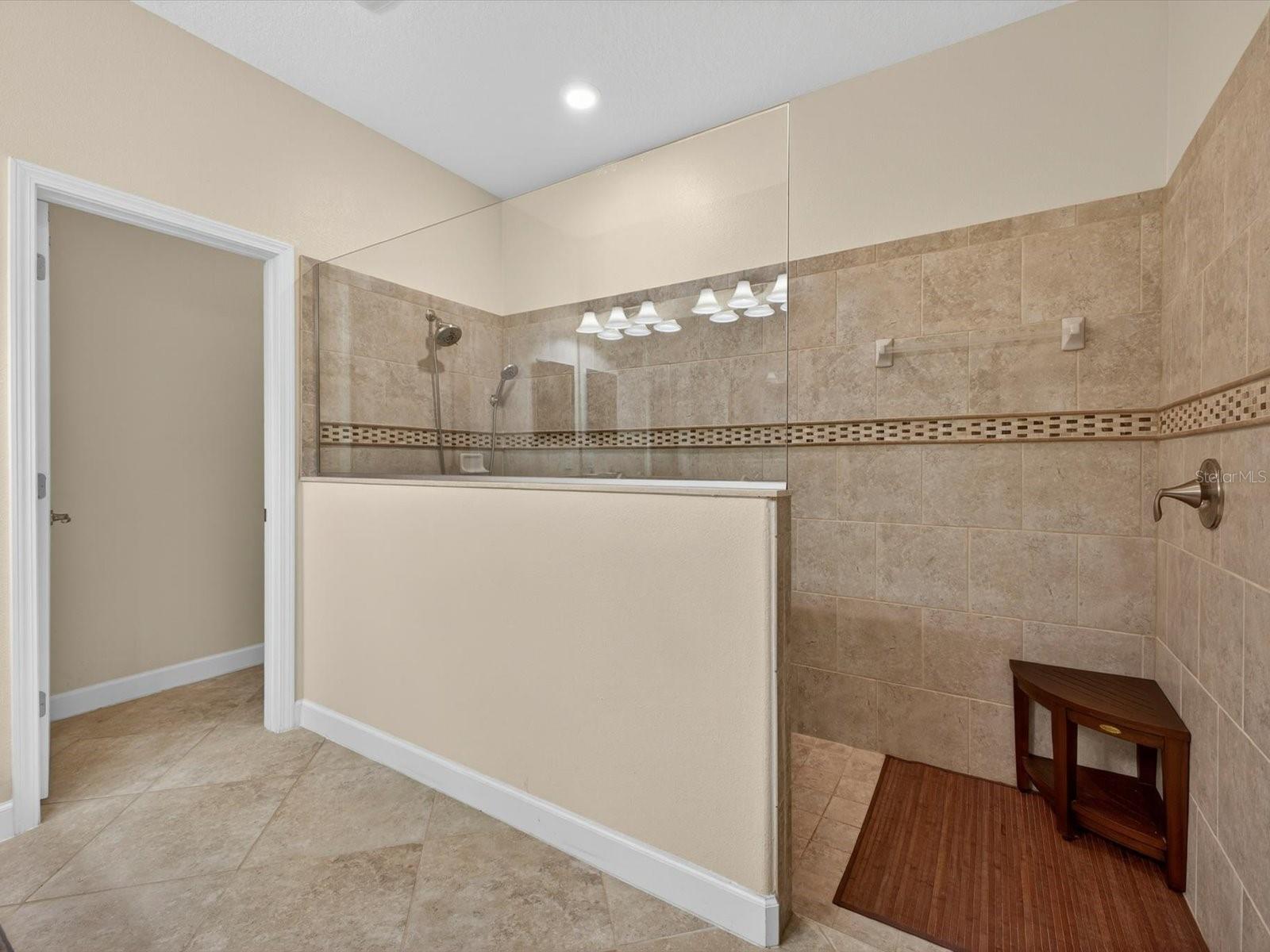 1300 GLENEAGLES LANE, Davenport, FL 33896