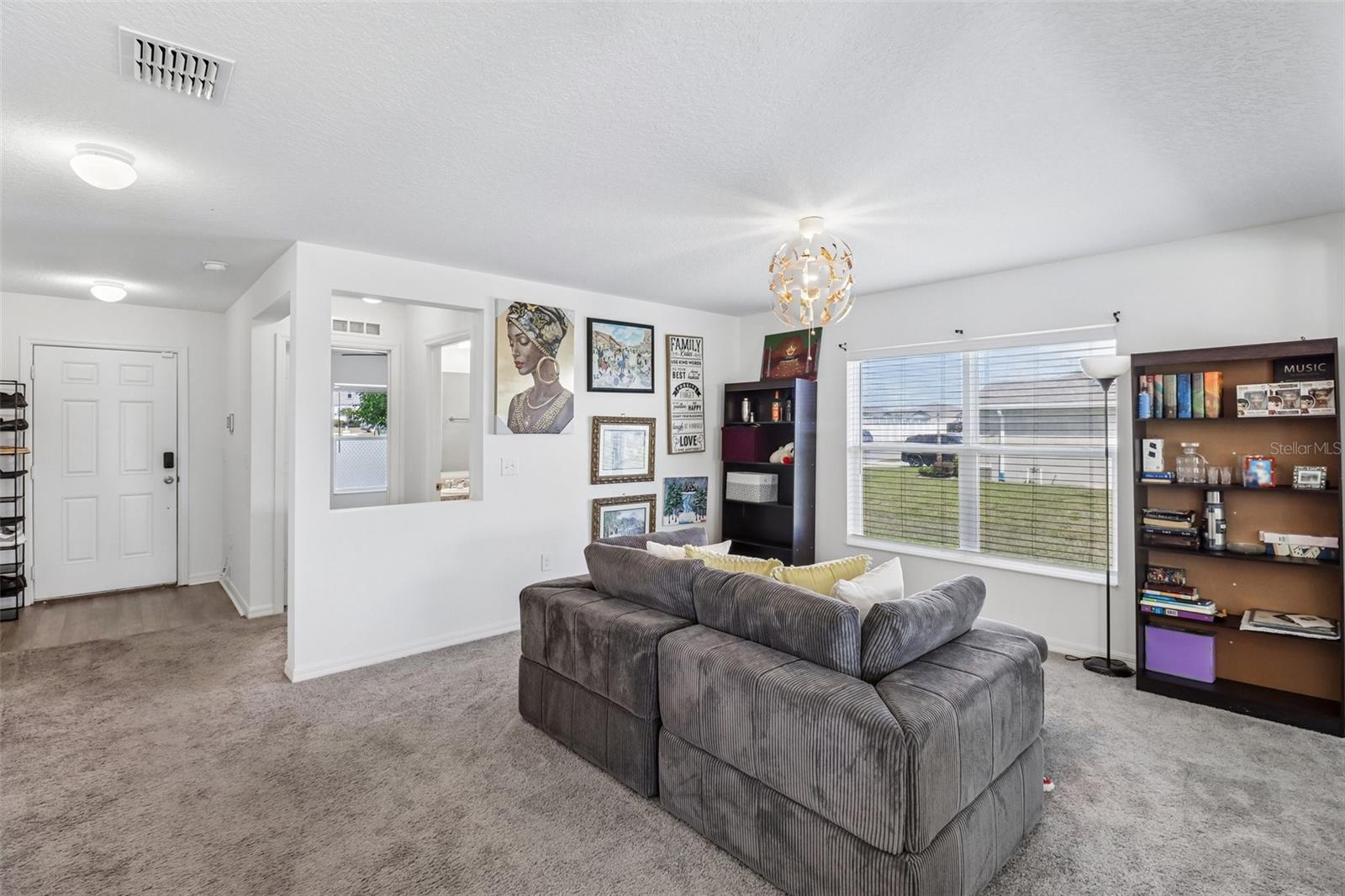 Versatile living/dining area. Versatile living/dining area.