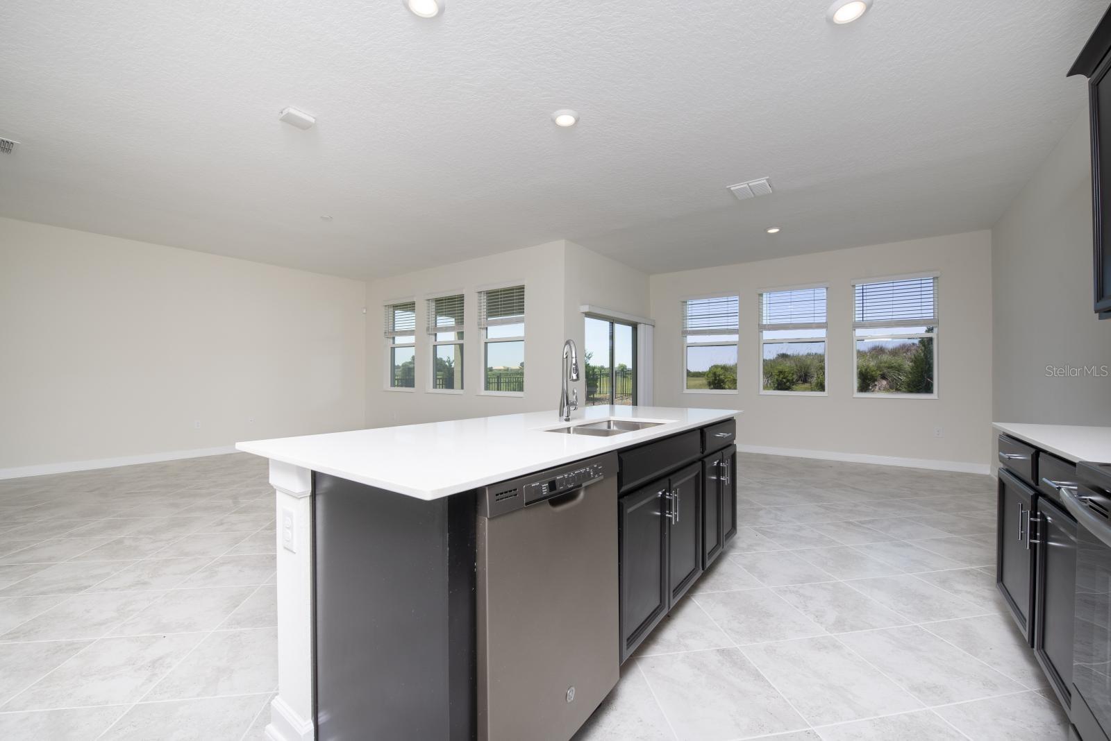 1037 BLACKWOLF RUN ROAD, Davenport, FL 33896