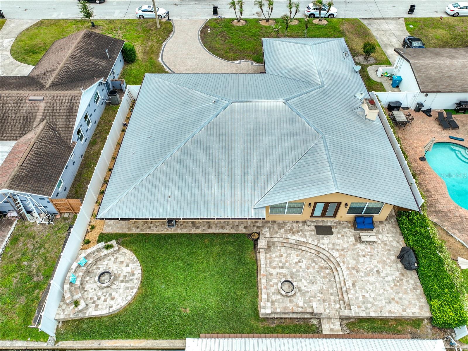 2404 LAUDERDALE COURT, Orlando, FL 32805