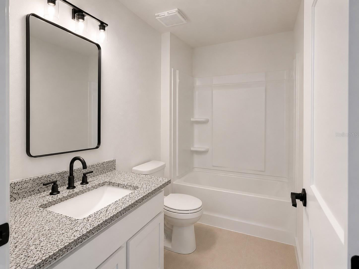 Main Bathroom Main Bathroom