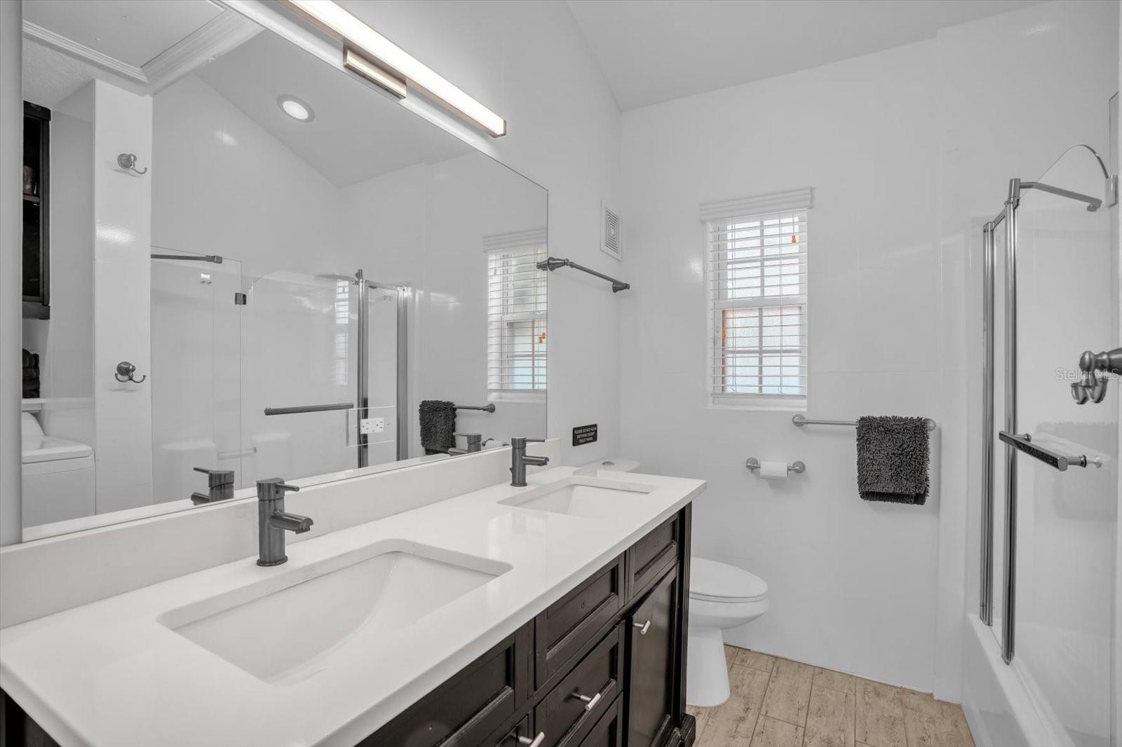 726/720 N PENNSYLVANIA AVENUE, Winter Park, FL 32789