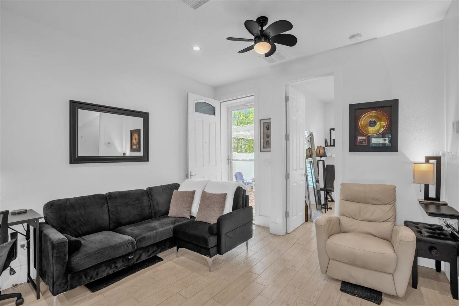 726/720 N PENNSYLVANIA AVENUE, Winter Park, FL 32789