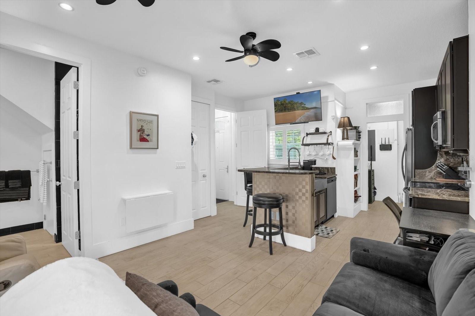 726/720 N PENNSYLVANIA AVENUE, Winter Park, FL 32789