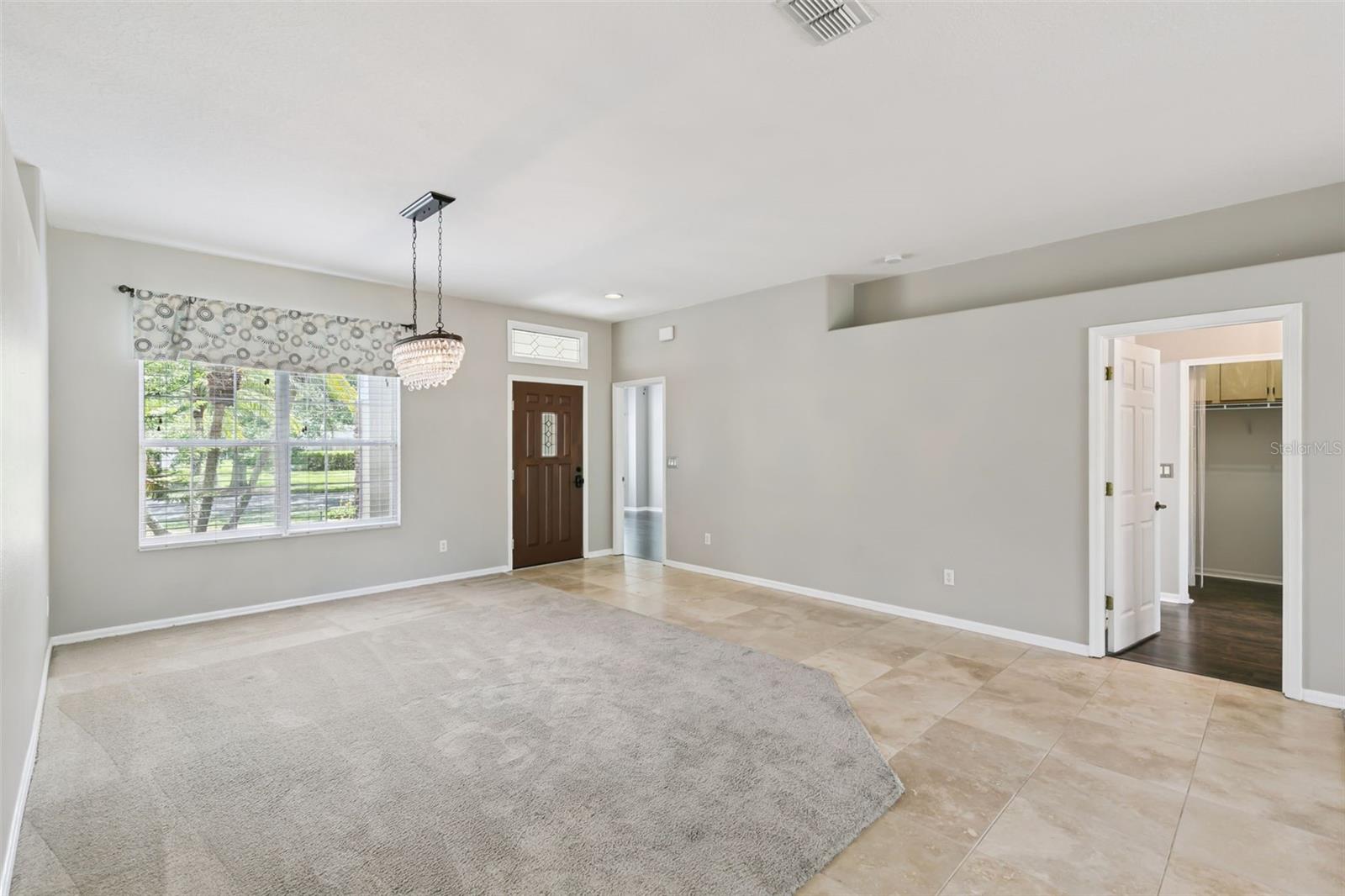 Dining room.