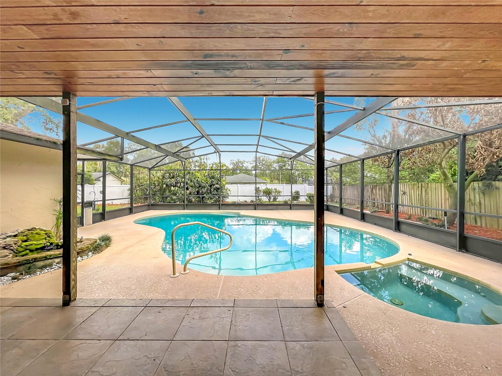 105 CEDAR OAK TRAIL, Longwood, FL 32750