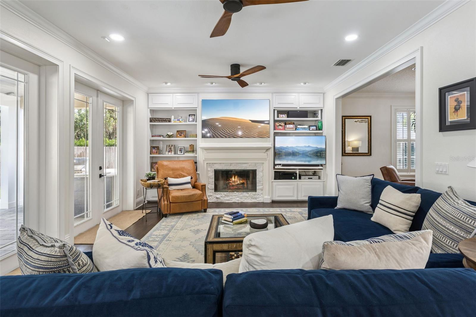 Spacious Livingroom