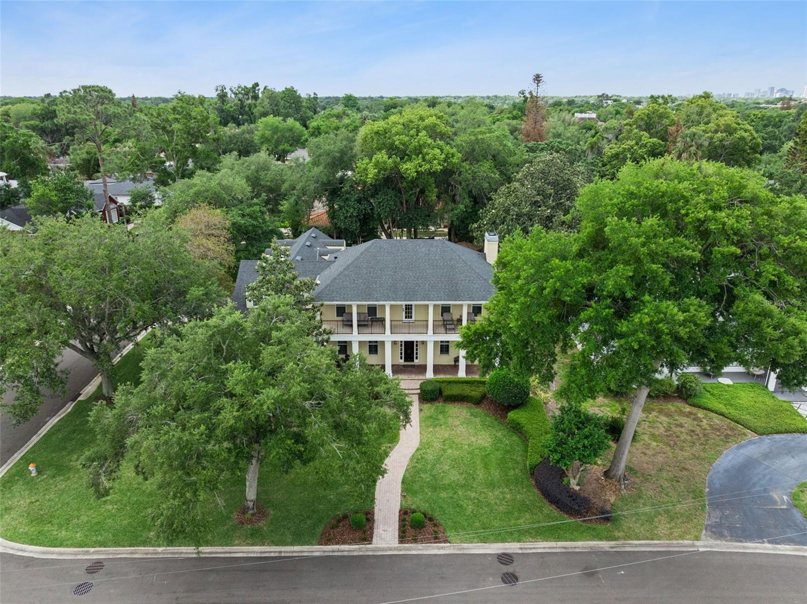 Welcome Home to 450 Lakewood Drive in Winter Park!! Welcome Home to 450 Lakewood Drive in Winter Park!!