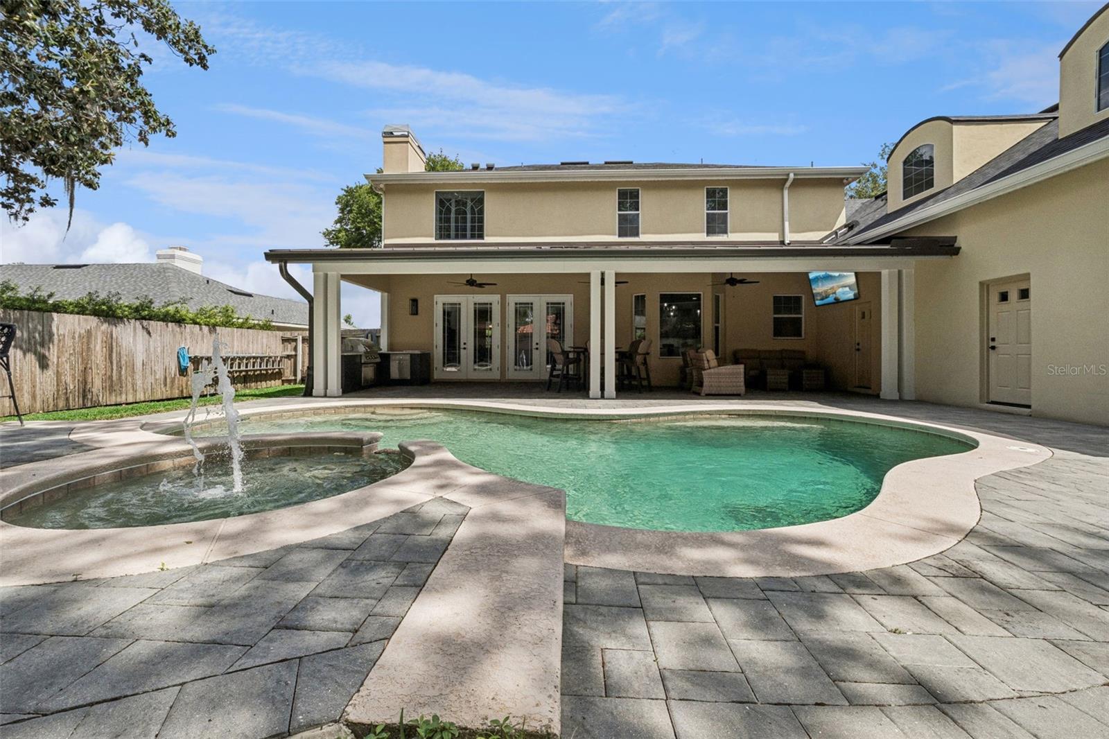 Pool and jacuzzi