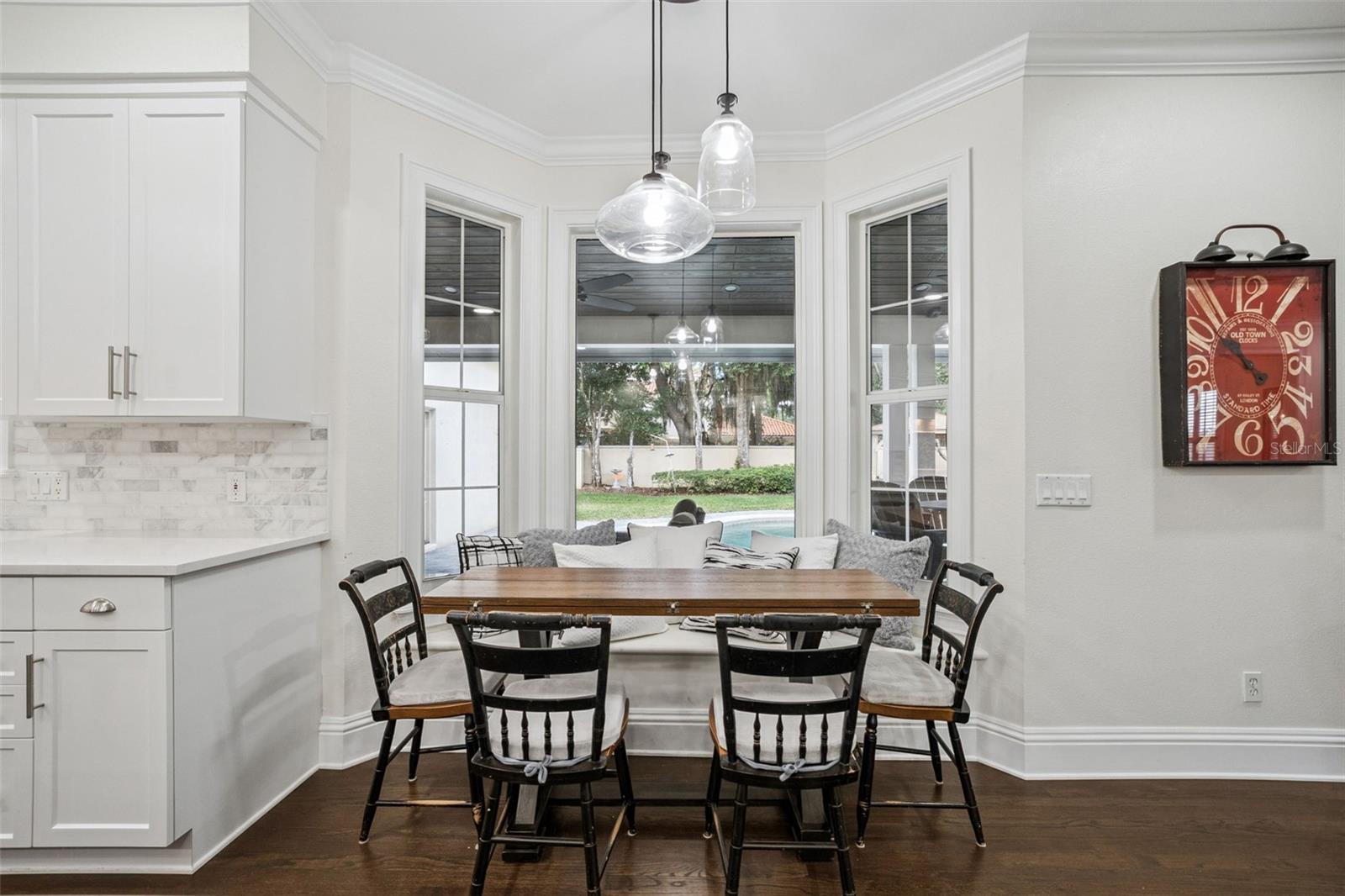 Kitchen Breakfast Nook area