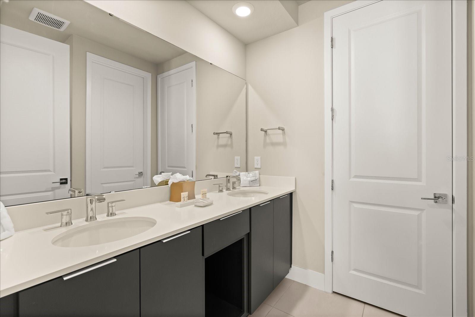 7770 SANDY RIDGE DRIVE, #218 BLDG 28 - Elevator, Kissimmee, FL 34747