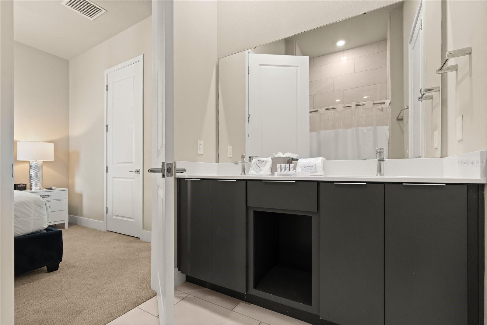 7770 SANDY RIDGE DRIVE, #218 BLDG 28 - Elevator, Kissimmee, FL 34747