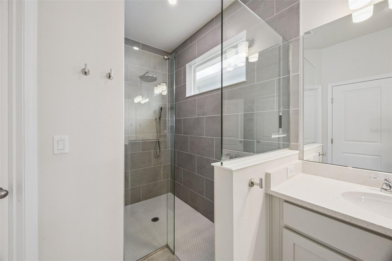 2101 AXEL STREET, Clermont, FL 34715