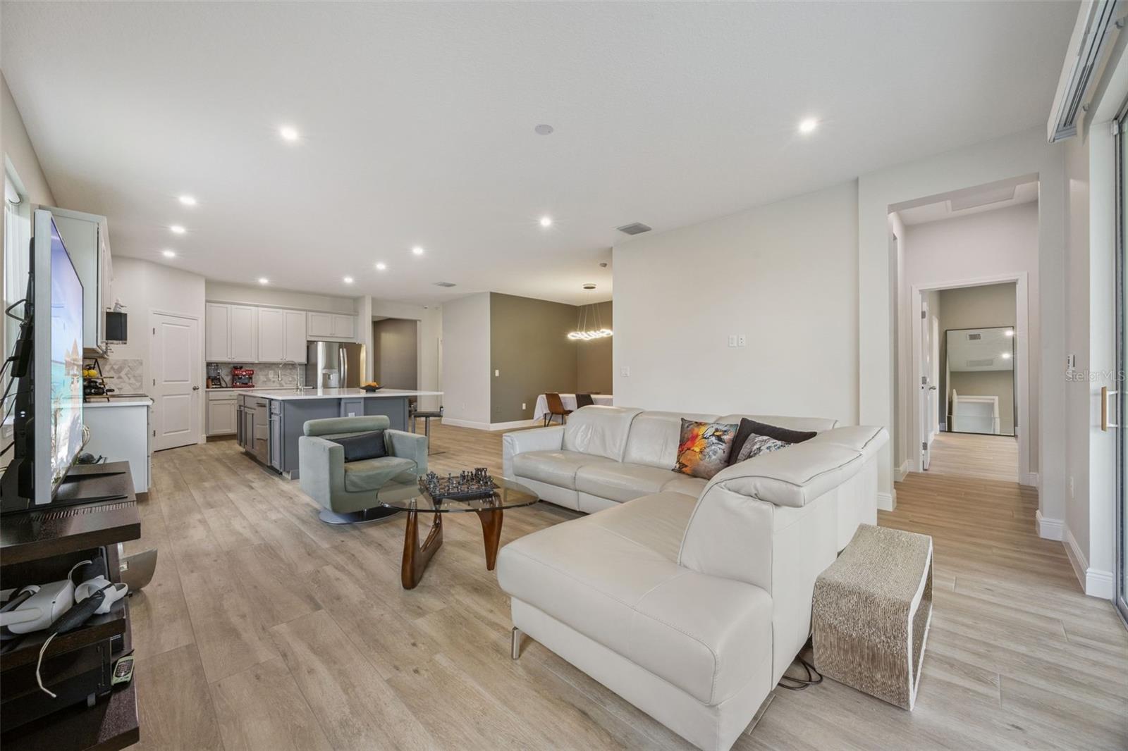 2101 AXEL STREET, Clermont, FL 34715