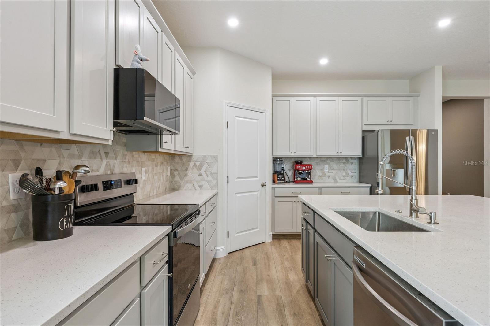 2101 AXEL STREET, Clermont, FL 34715
