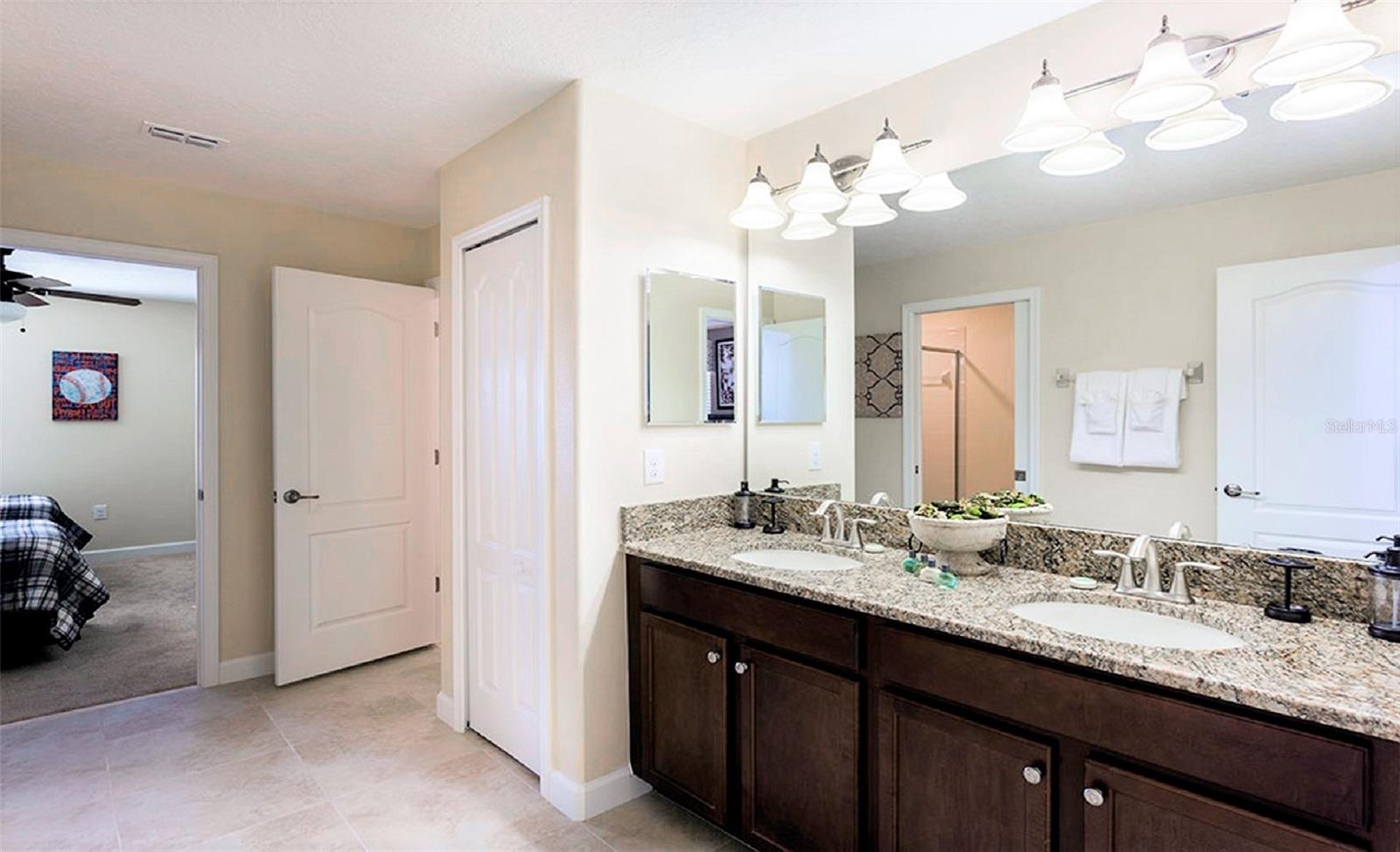 9026 SHADOW MOUNTAIN STREET, Davenport, FL 33896