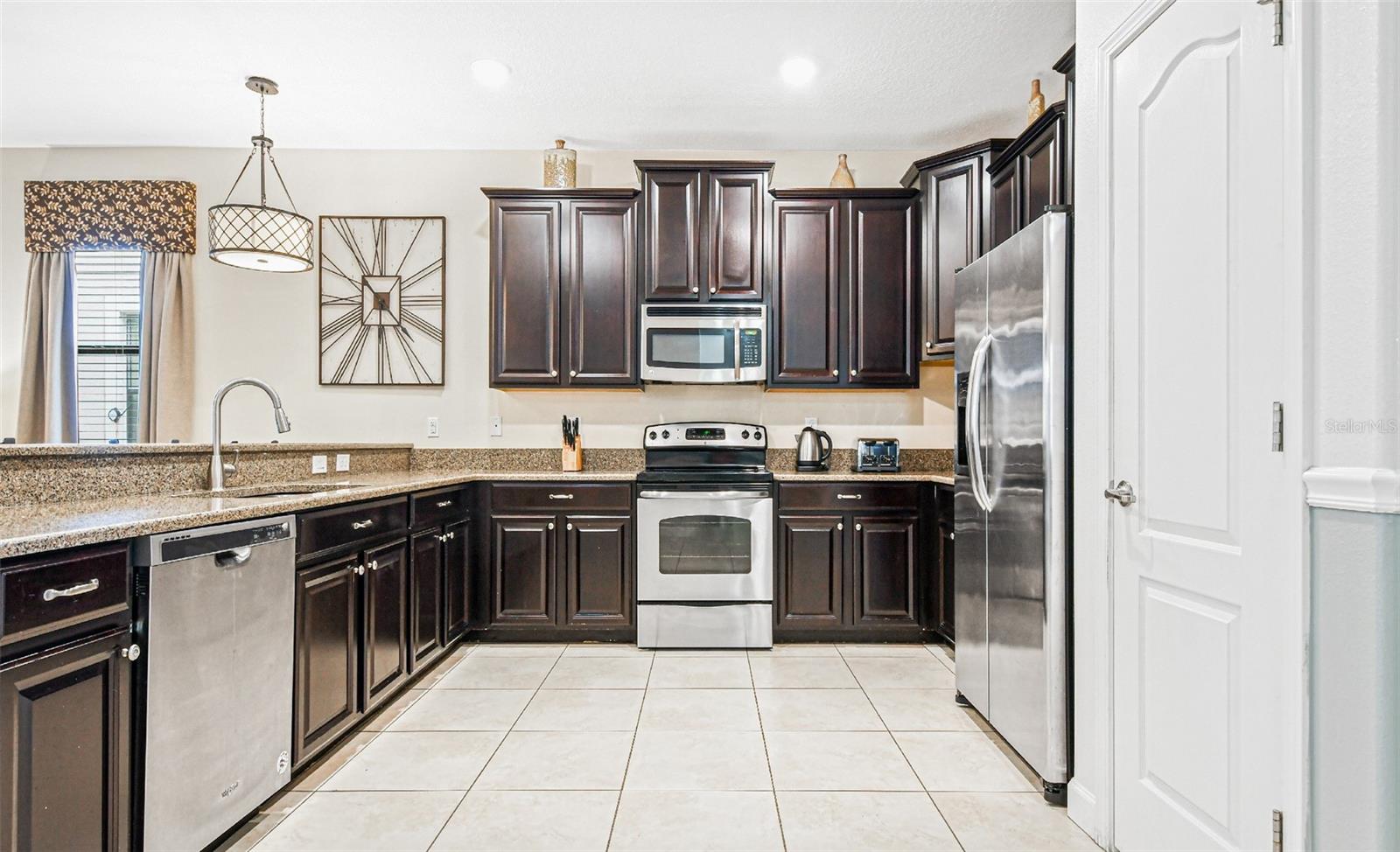 9026 SHADOW MOUNTAIN STREET, Davenport, FL 33896