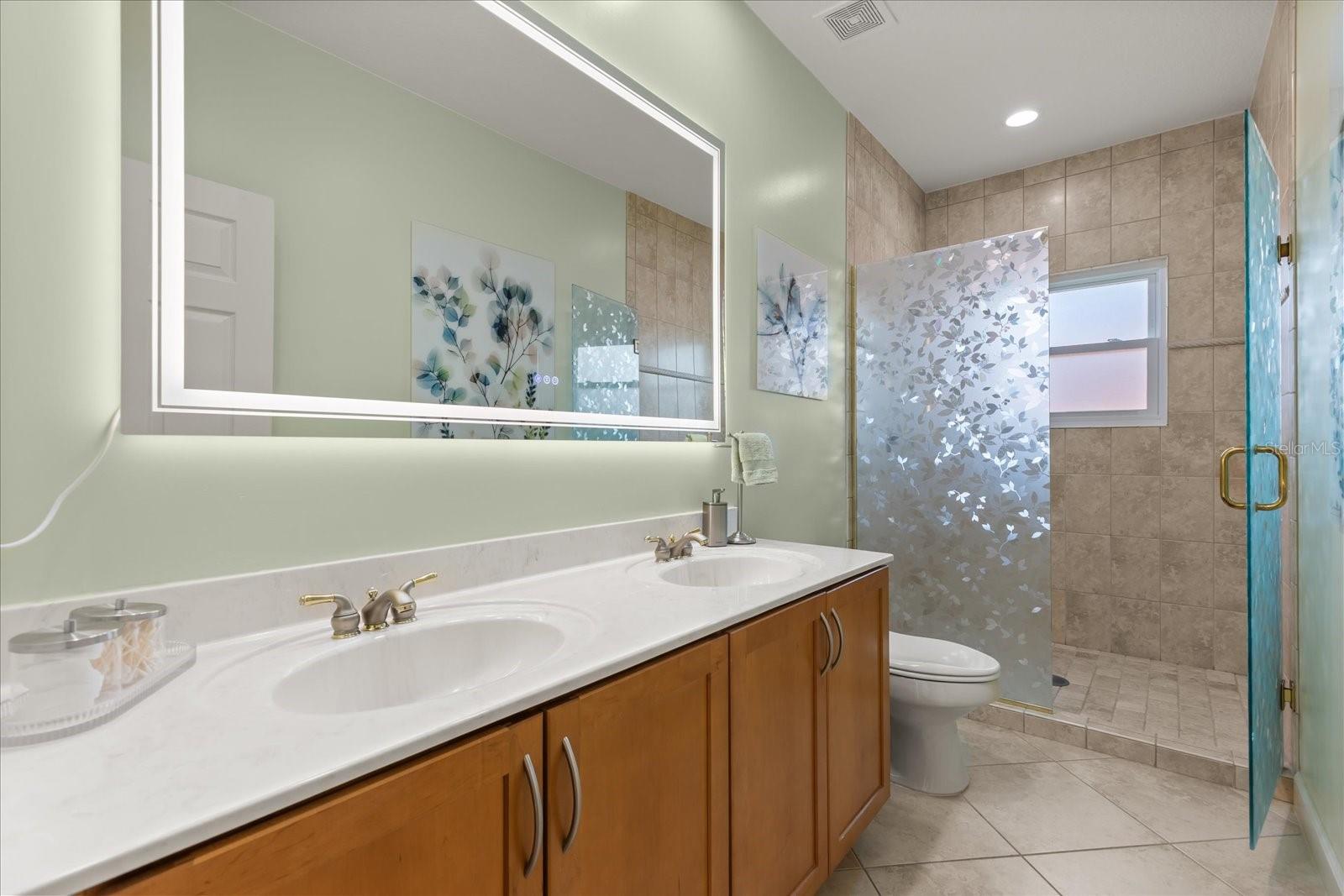 2nd Floor Bathroom