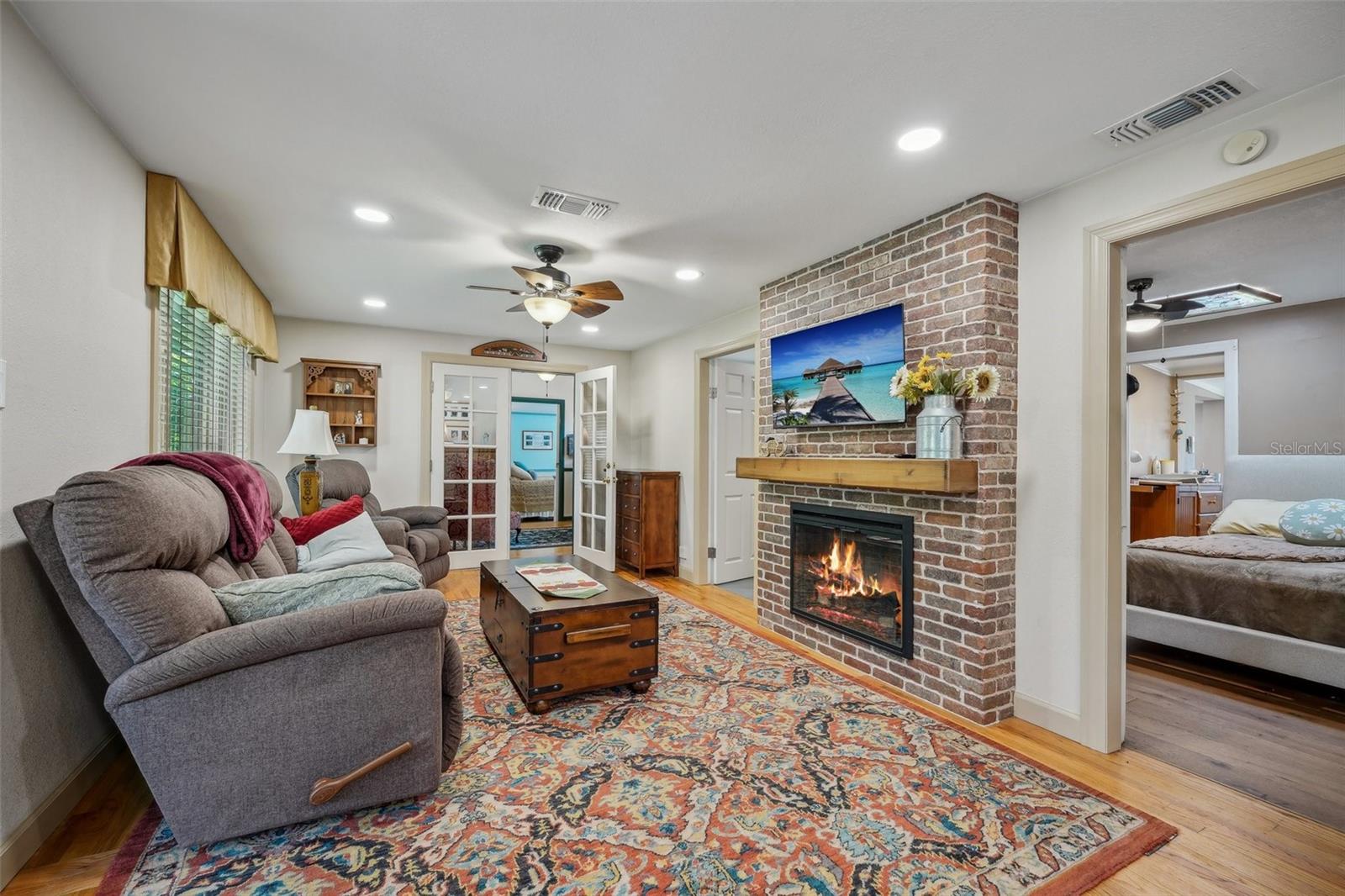 1020 VENETIAN AVENUE, Orlando, FL 32804 1020 VENETIAN AVENUE, Orlando, FL 32804