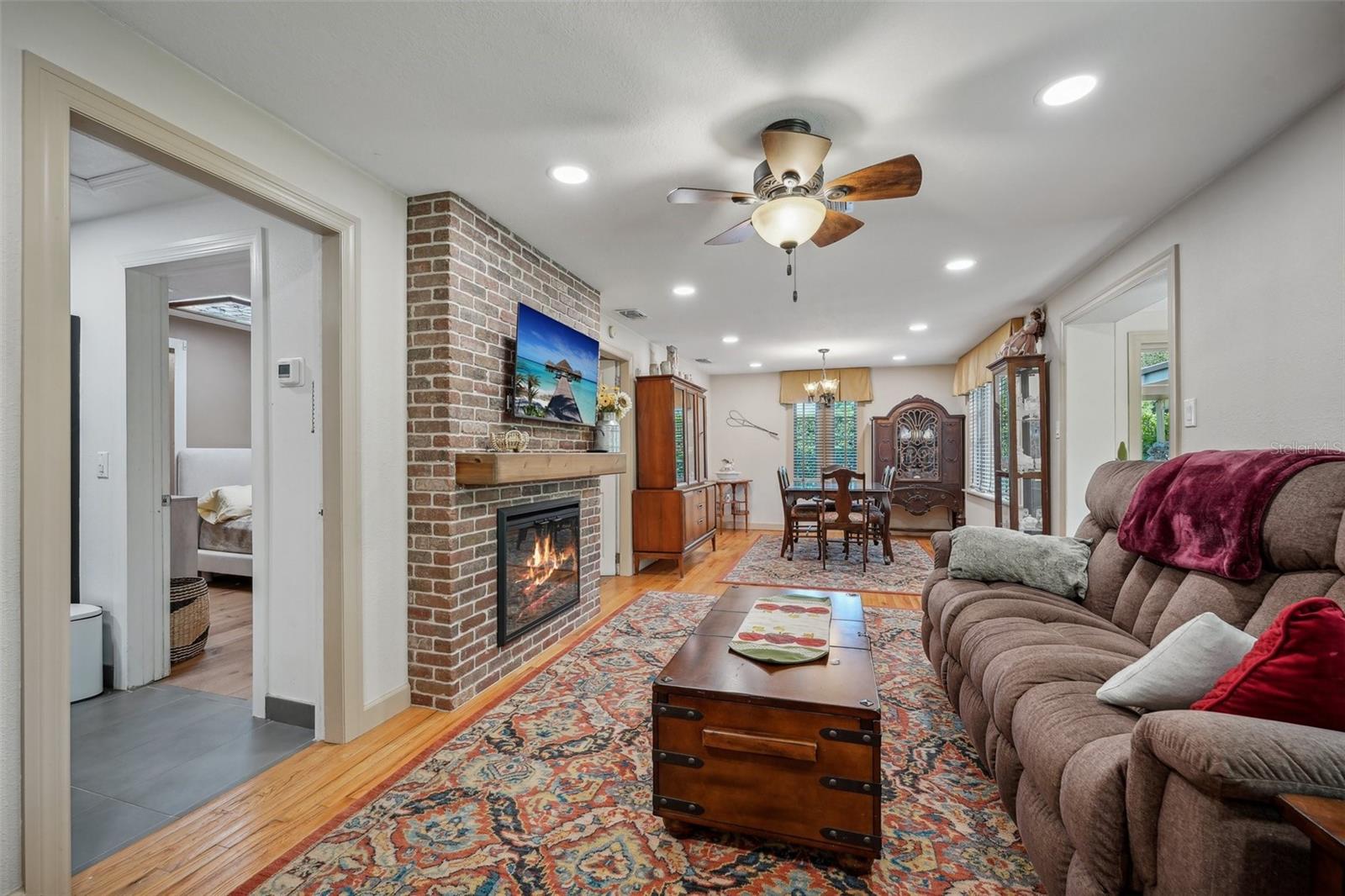 1020 VENETIAN AVENUE, Orlando, FL 32804 1020 VENETIAN AVENUE, Orlando, FL 32804