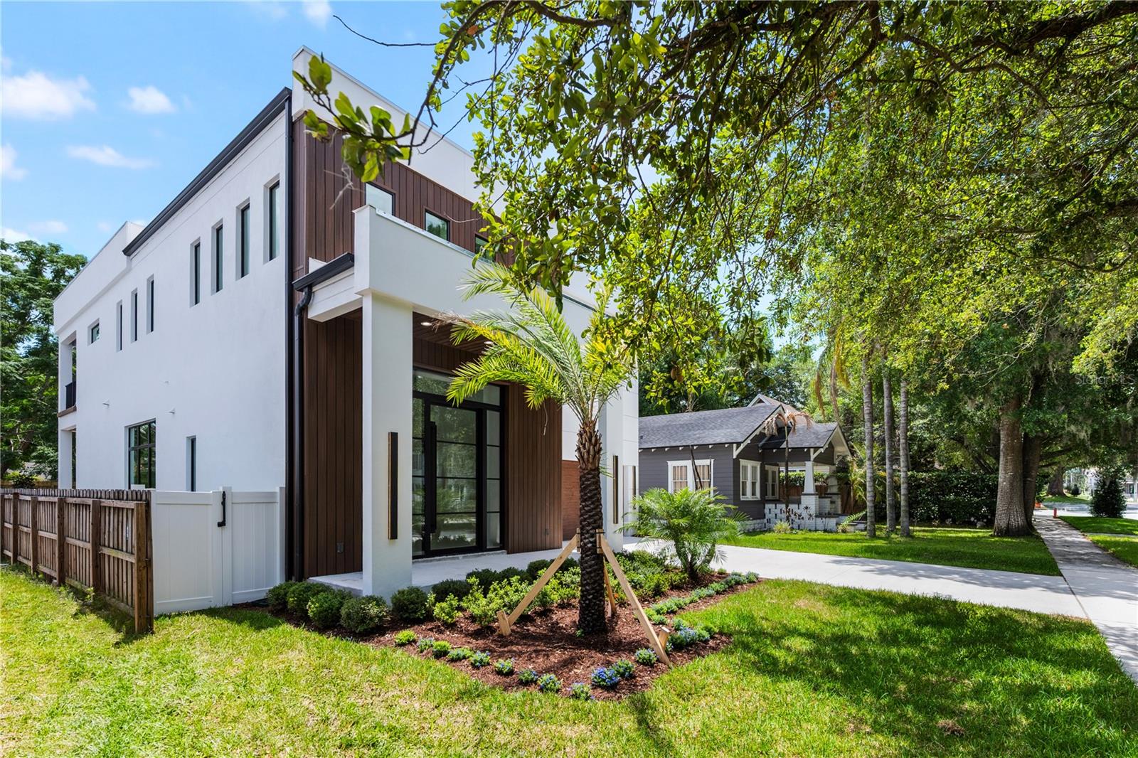 737 N SUMMERLIN AVENUE, Orlando, FL 32803