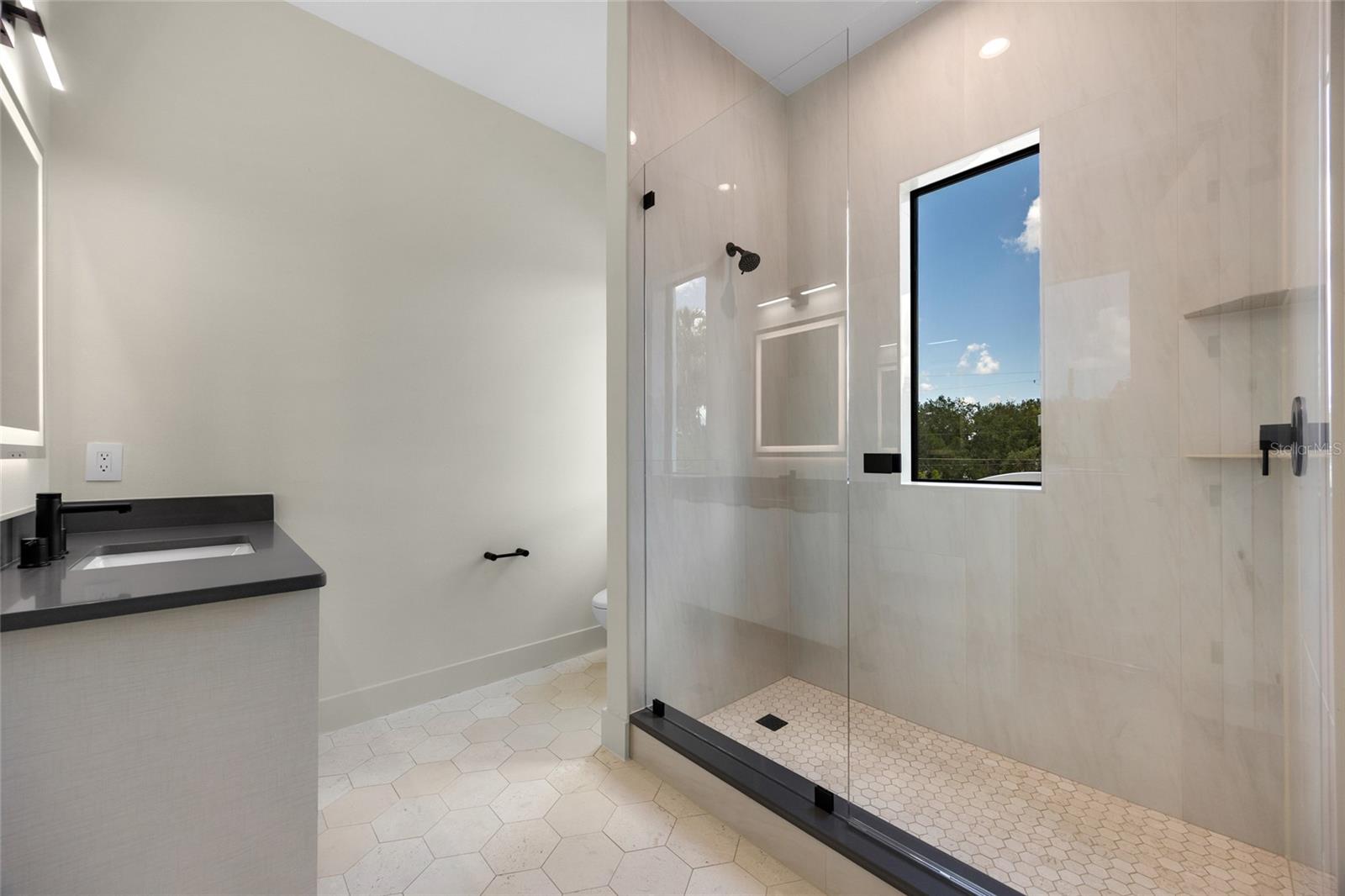 737 N SUMMERLIN AVENUE, Orlando, FL 32803