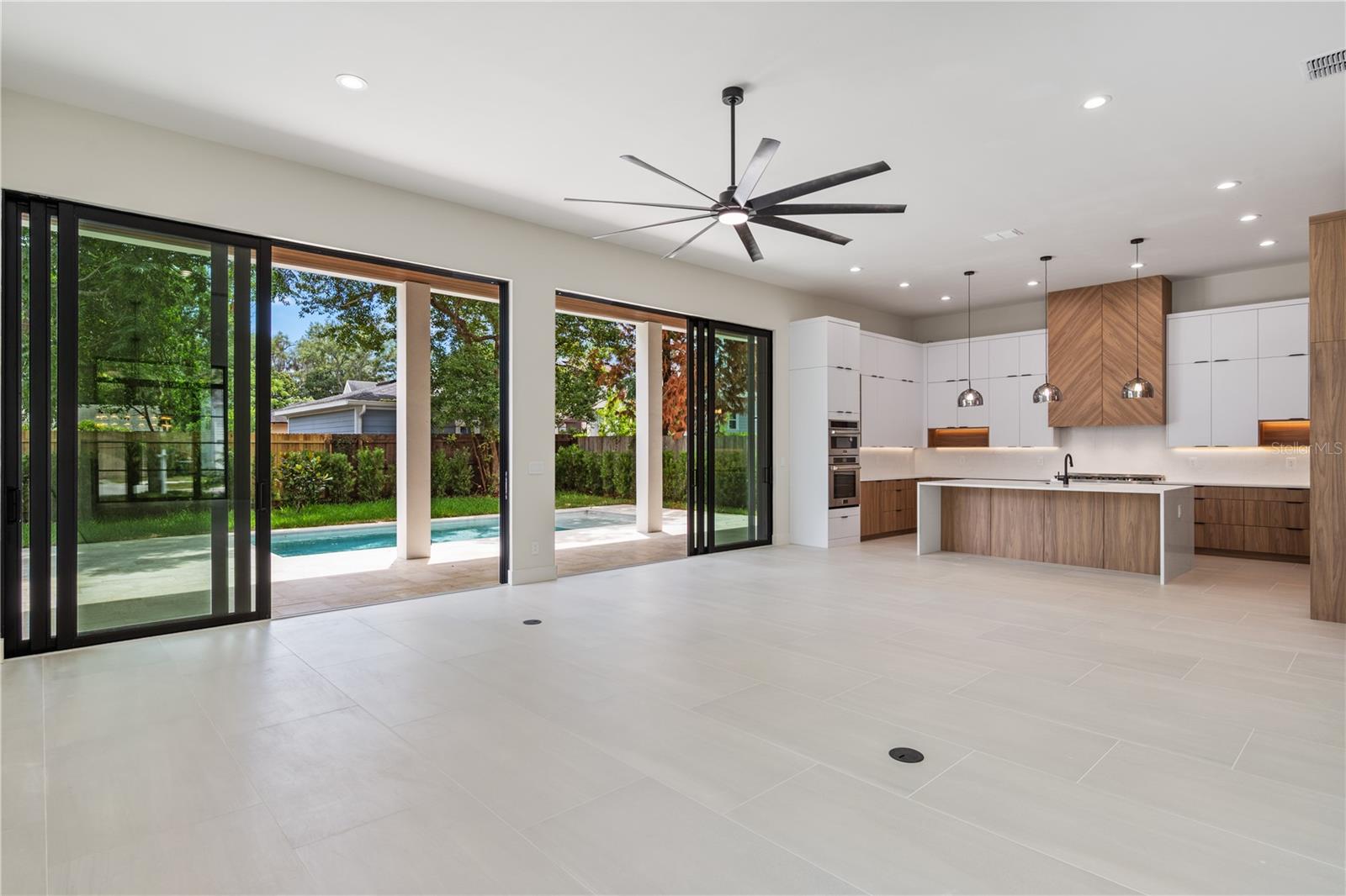 737 N SUMMERLIN AVENUE, Orlando, FL 32803
