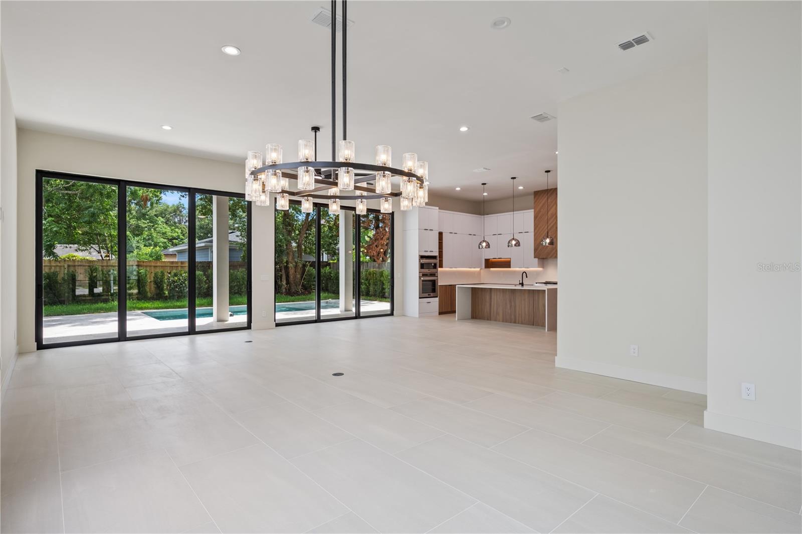 737 N SUMMERLIN AVENUE, Orlando, FL 32803