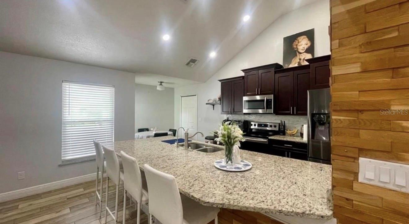1044 NIN STREET, Orlando, FL 32835