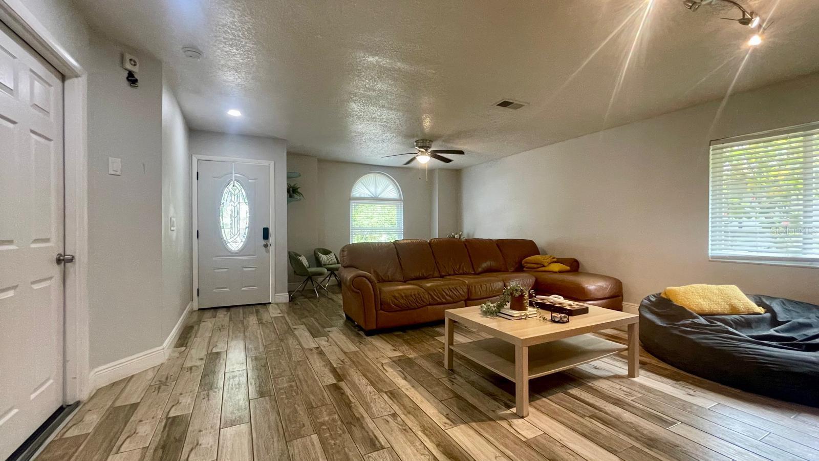 1044 NIN STREET, Orlando, FL 32835