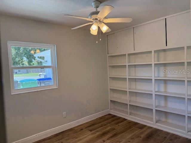 Bedroom 3 built in shelving