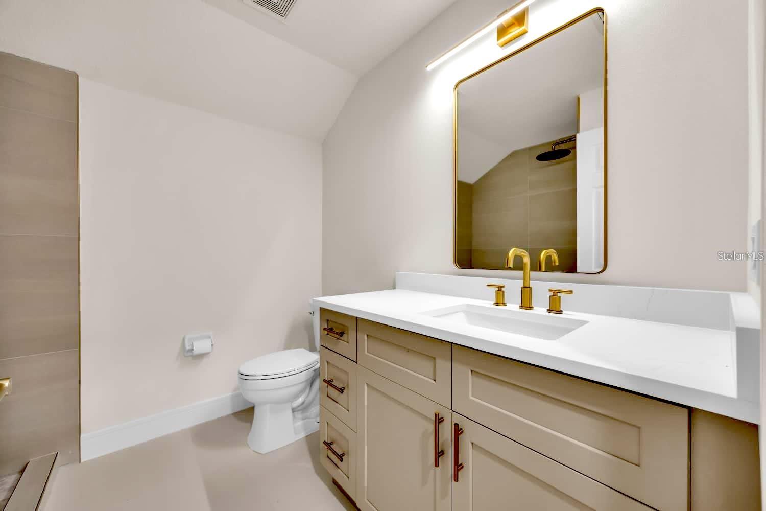 4th Bathroom