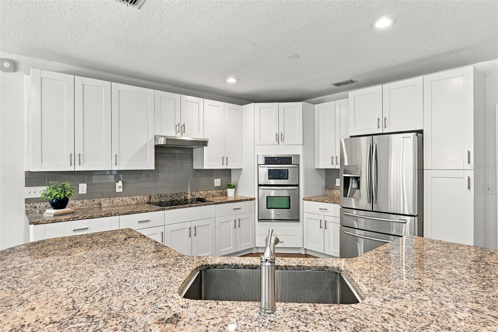 1349 VALLEY PINE CIRCLE, Apopka, FL 32712