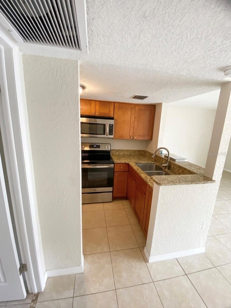 554 ORANGE DRIVE, #15, Altamonte Springs, FL 32701