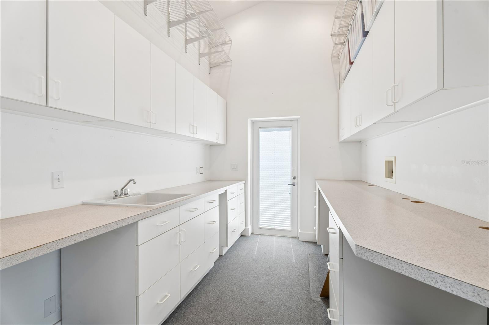 Kitchen/Office