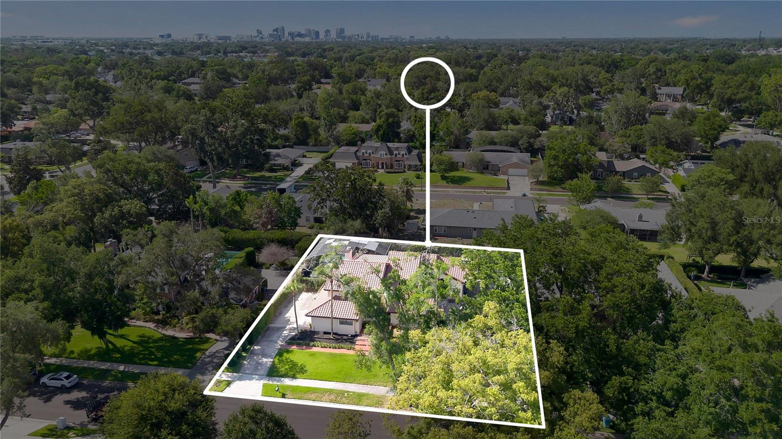 1367 Campbell St sits on 1/3 of an acre
