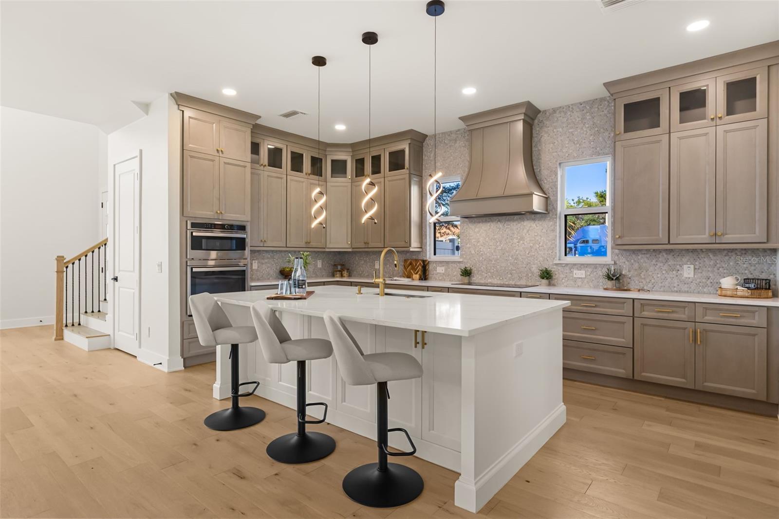 4401 ROCKLEDGE ROAD, Orlando, FL 32807