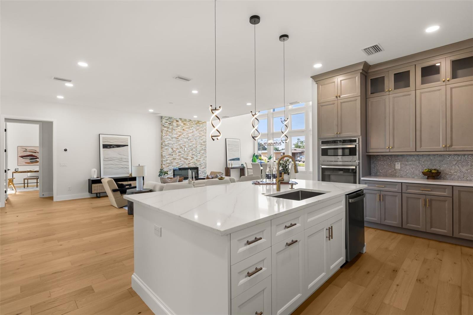 4401 ROCKLEDGE ROAD, Orlando, FL 32807