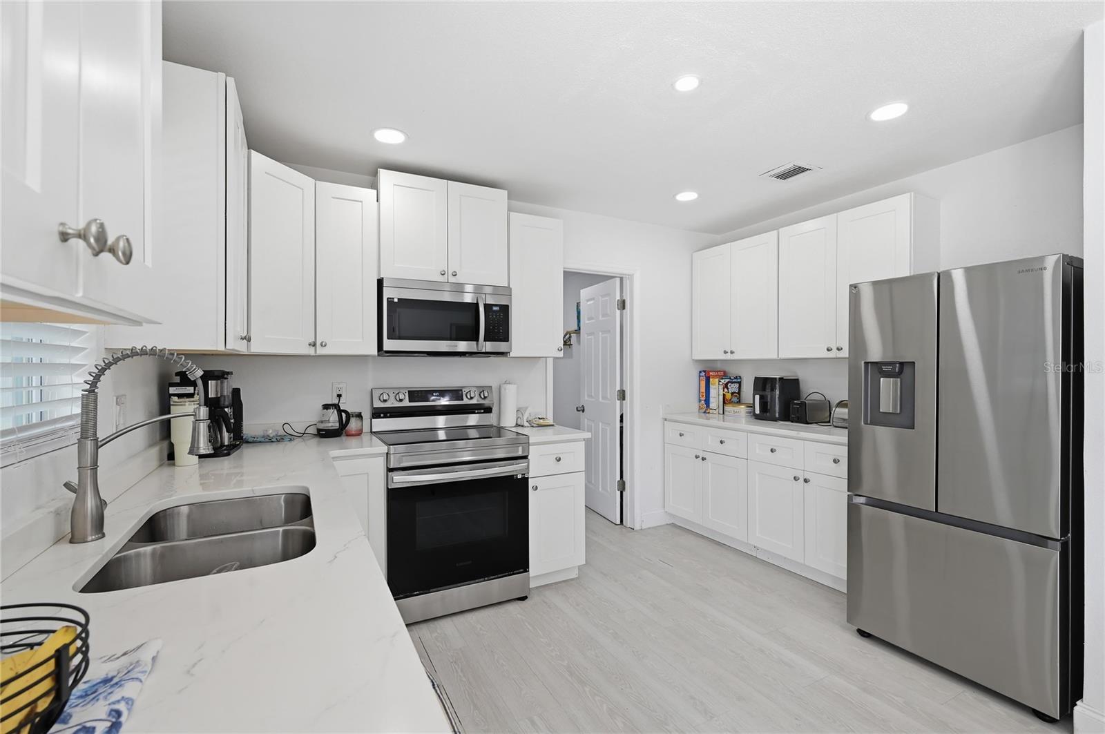 1946 STRATHAVEN ROAD, Winter Park, FL 32792 1946 STRATHAVEN ROAD, Winter Park, FL 32792