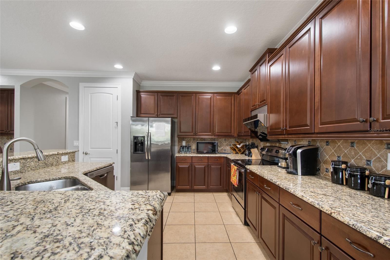 945 DESERT MOUNTAIN COURT, Reunion, FL 34747