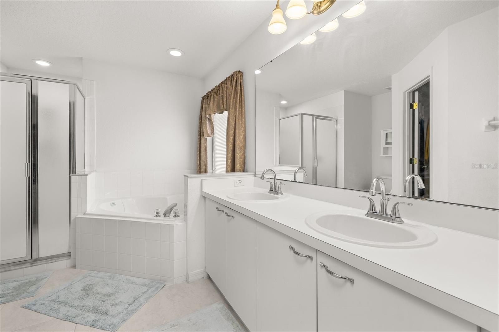 Primary En Suite Bathroom