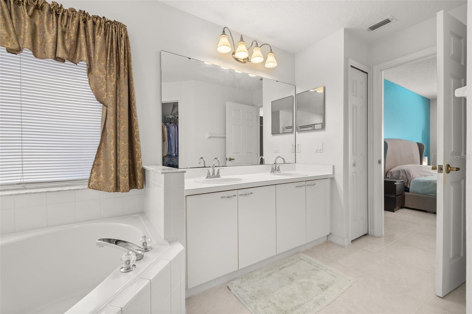 Primary En Suite Bathroom