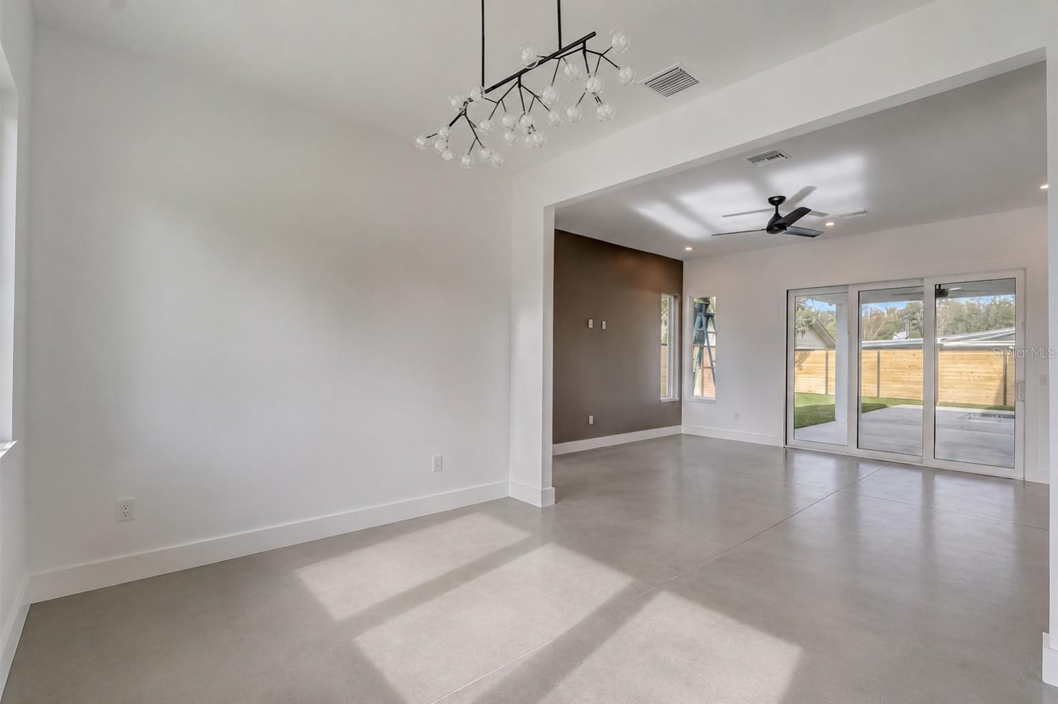 Concrete floor light, color- virtually redone