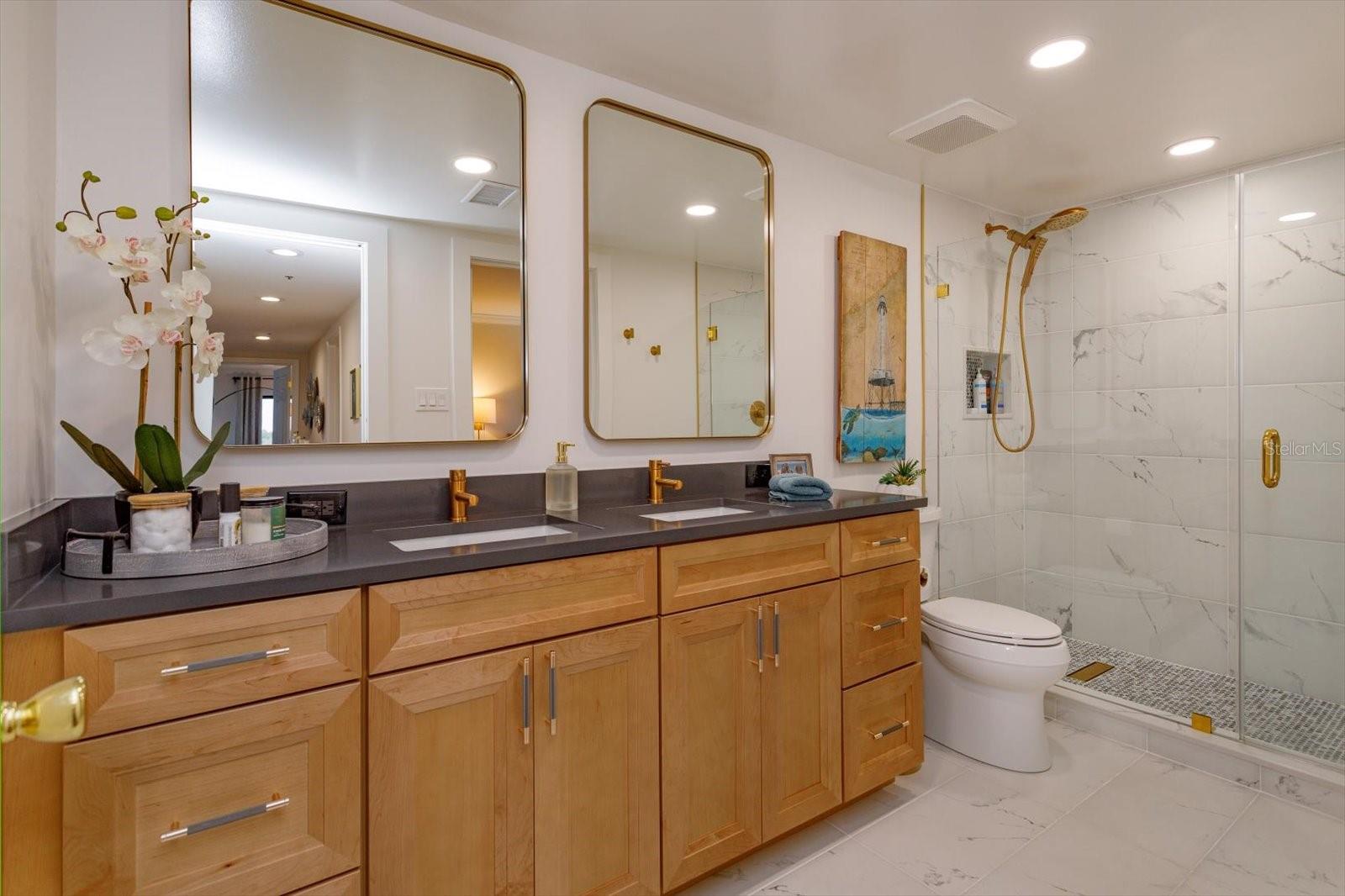 secondary bath