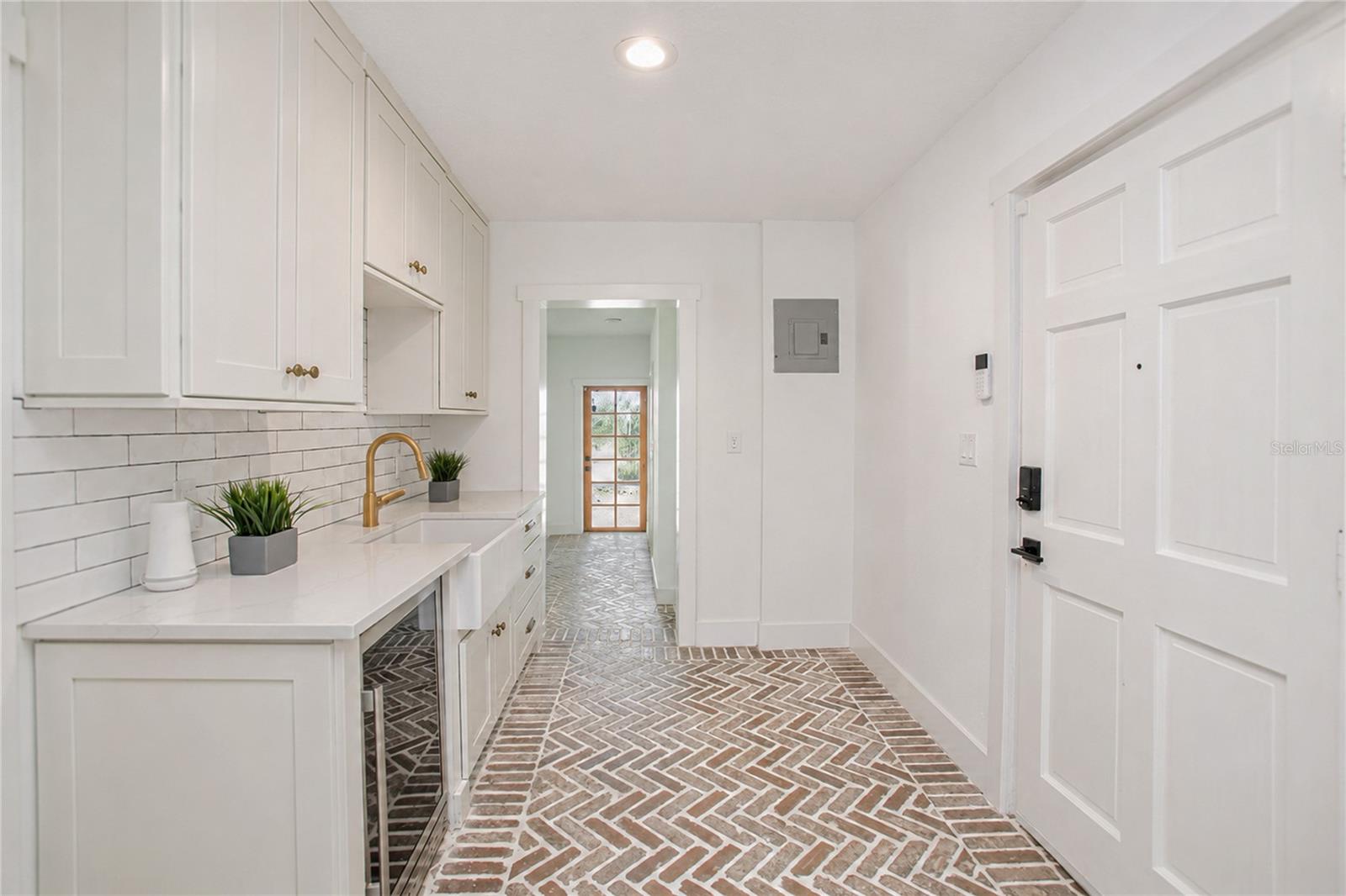 20 E DIVISION STREET, Winter Garden, FL 34787