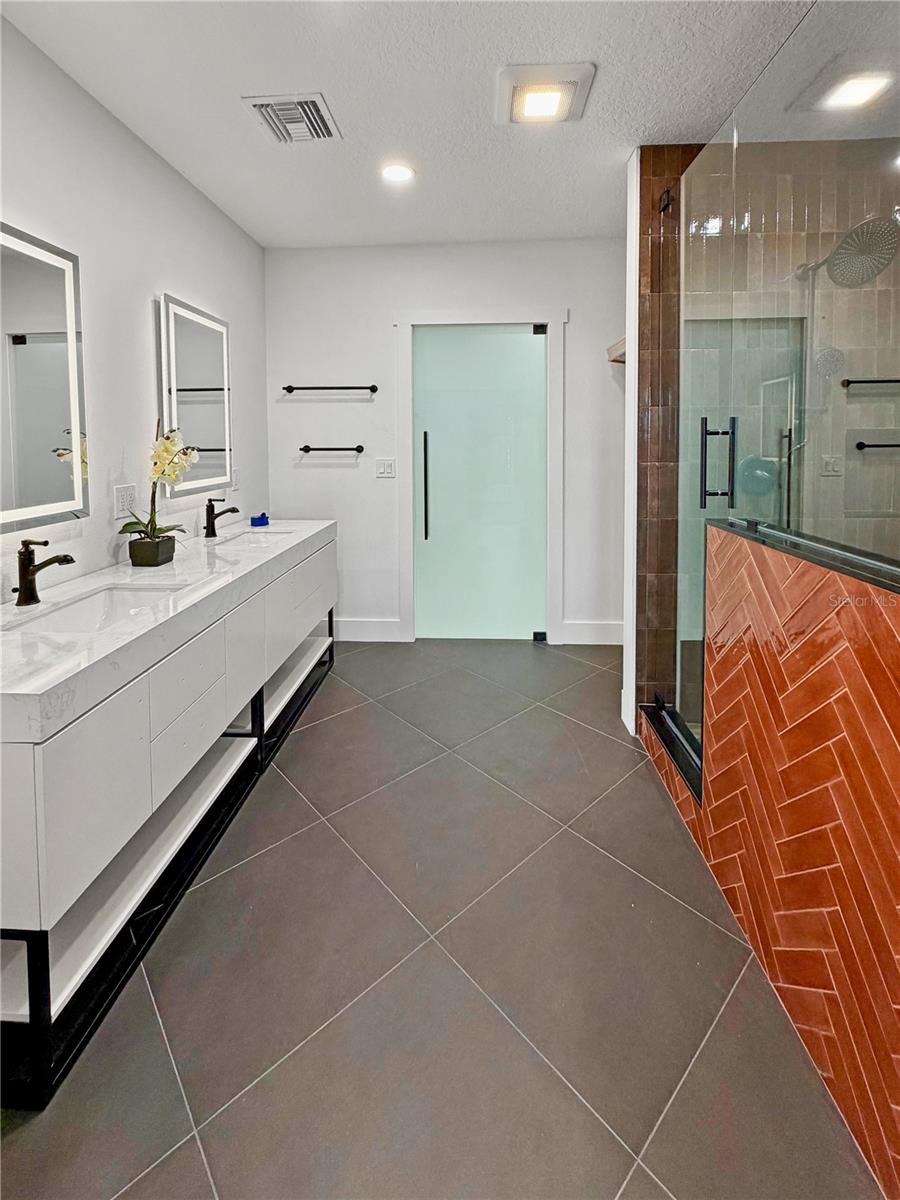 20 E DIVISION STREET, Winter Garden, FL 34787