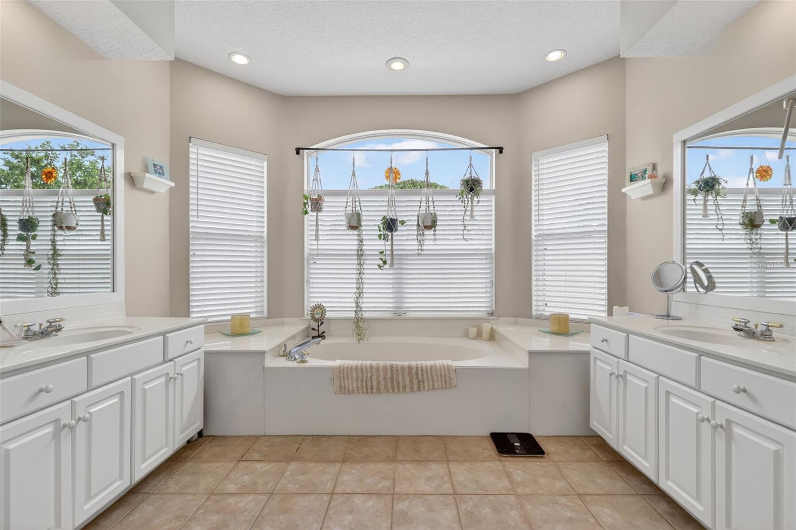 4552 LAKE CALABAY DRIVE, Orlando, FL 32837