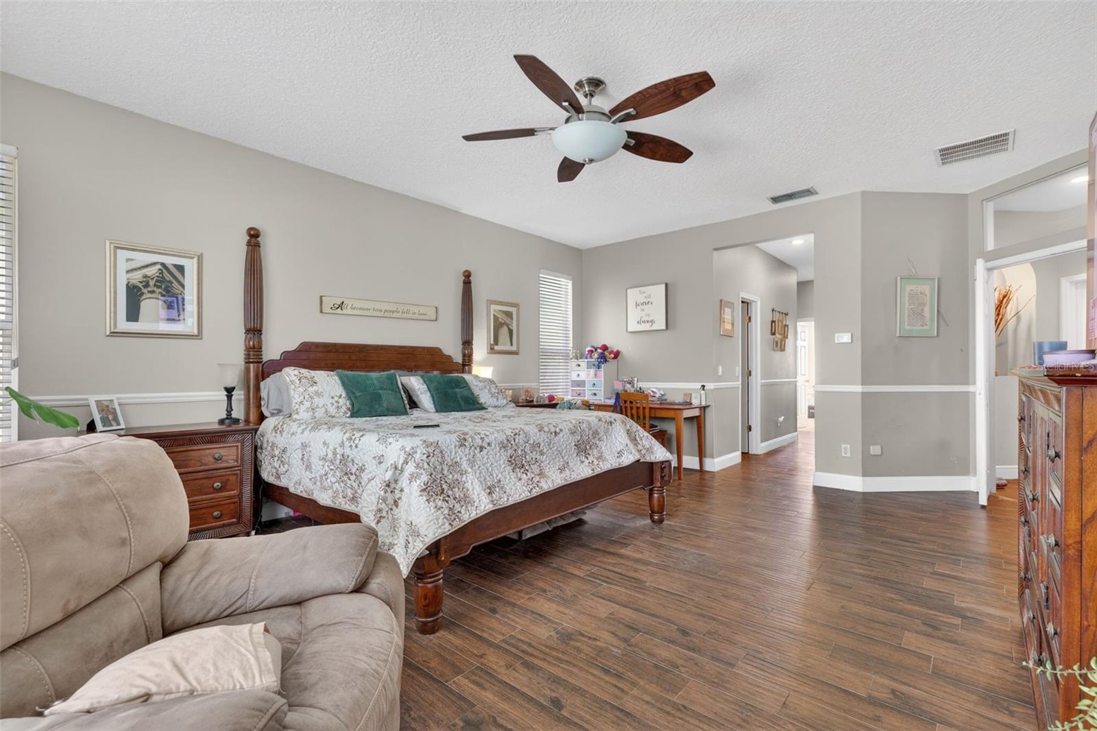 4552 LAKE CALABAY DRIVE, Orlando, FL 32837
