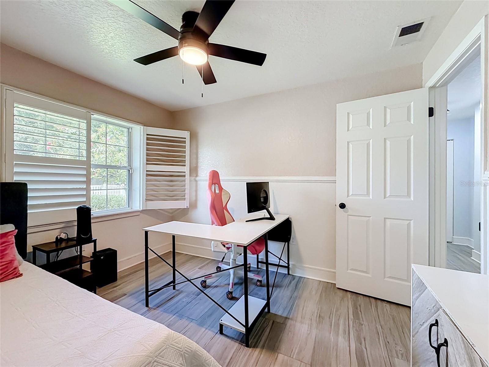2nd bedroom