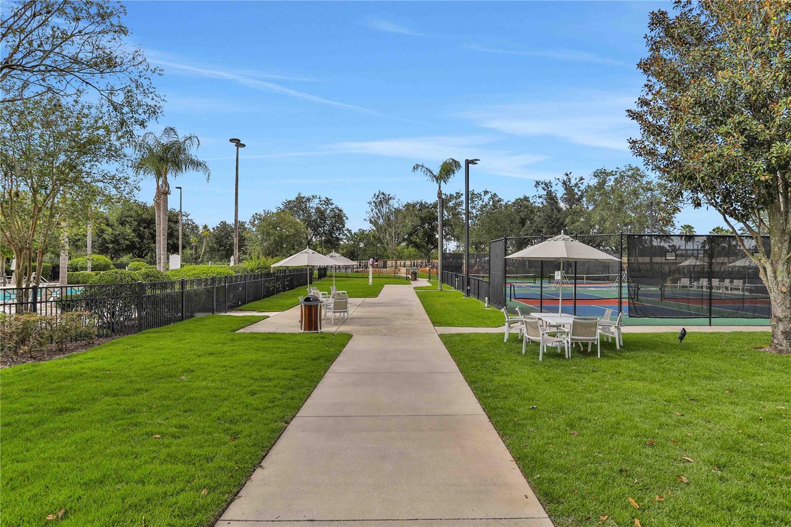 This way to Tennis & Pickleball!